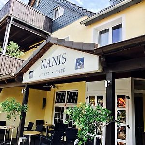 Nanis Hotel & Appartements